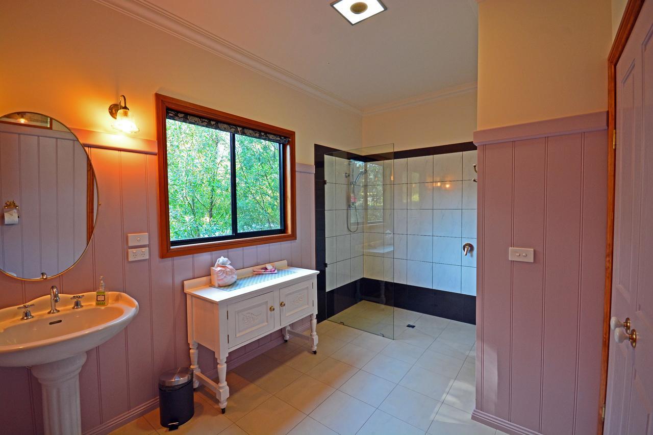 Araluen Park Cottages Lakes Entrance Extérieur photo